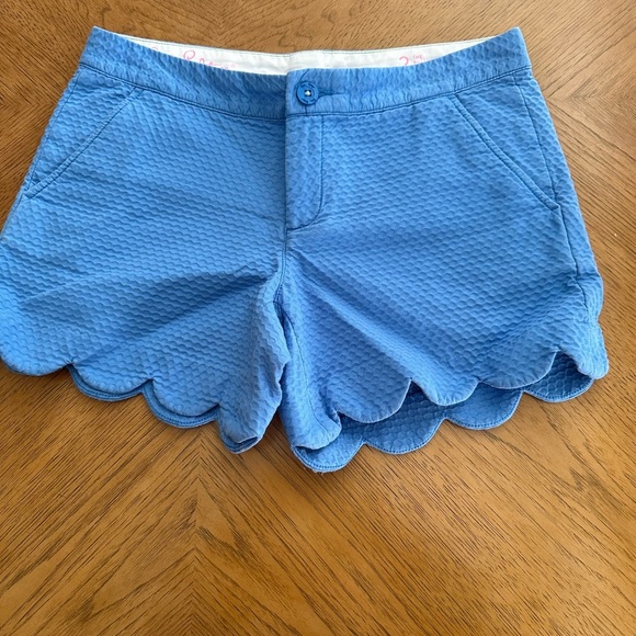 Butter Pants - Lilly Pulitzer Buttercup Scalloped Women's Shorts 2 Summer Beach